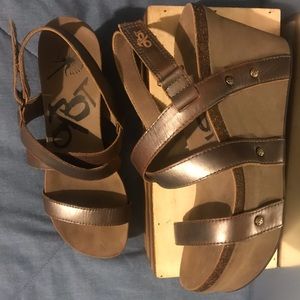 OTBT bronze wedge sandals size 9